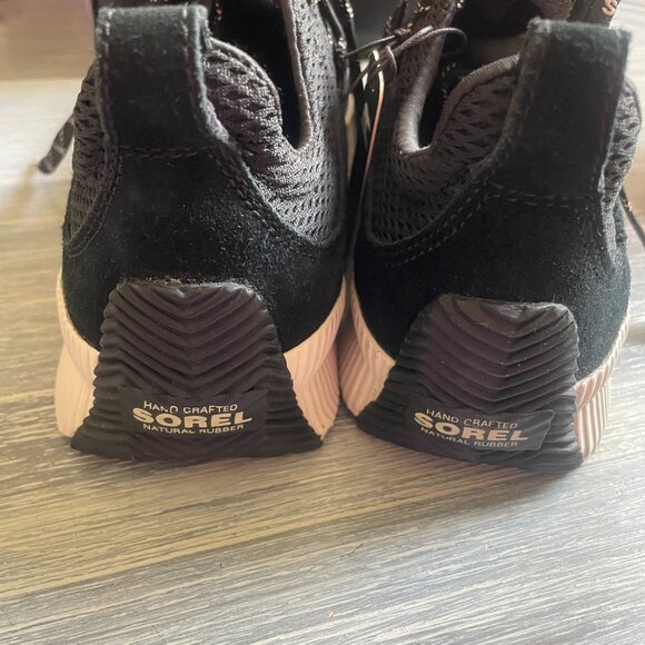 Sorel Out N About Plus Sneakers Shoes • Women's 9 • Waterproof NL3257-010 - Picture 5 of 6